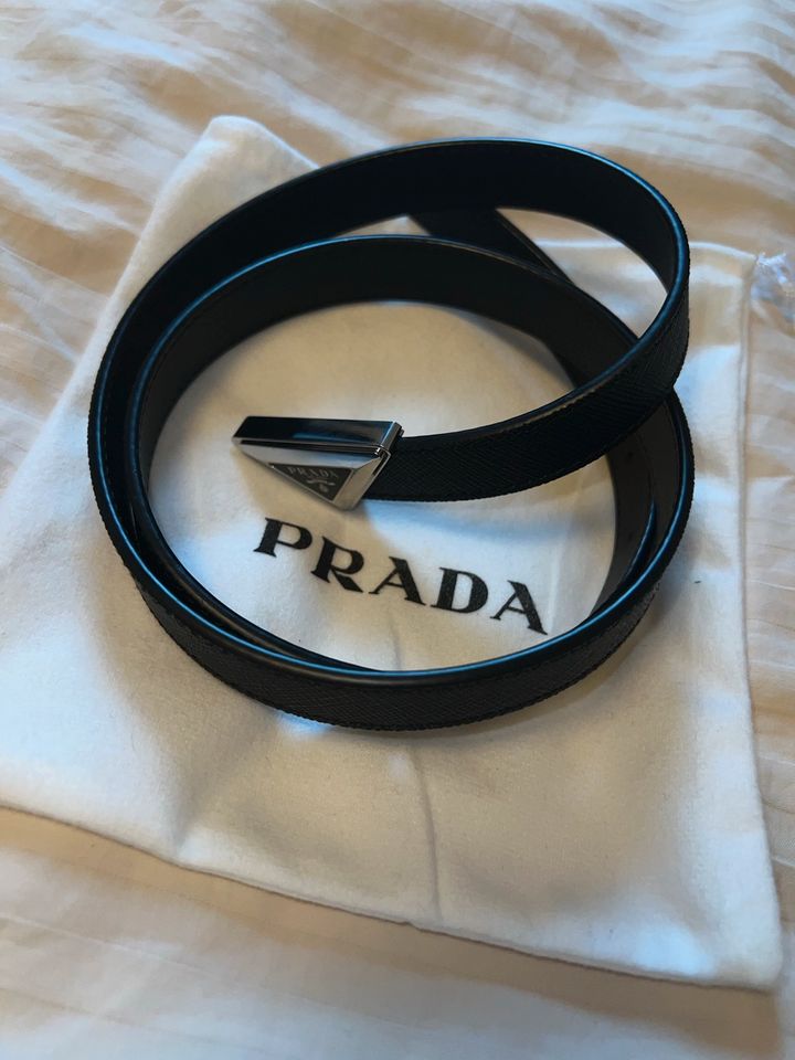 Prada Gürtel aus Saffiano Leder in München