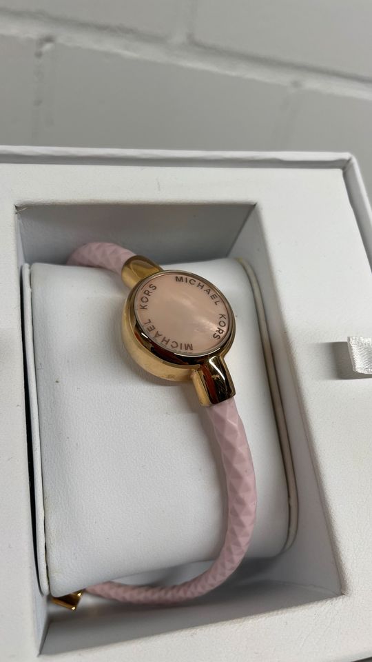 Michael Kors ACCESS FITNESS ARMBAND Roségold WIE NEU in Berlin - Spandau |  eBay Kleinanzeigen ist jetzt Kleinanzeigen