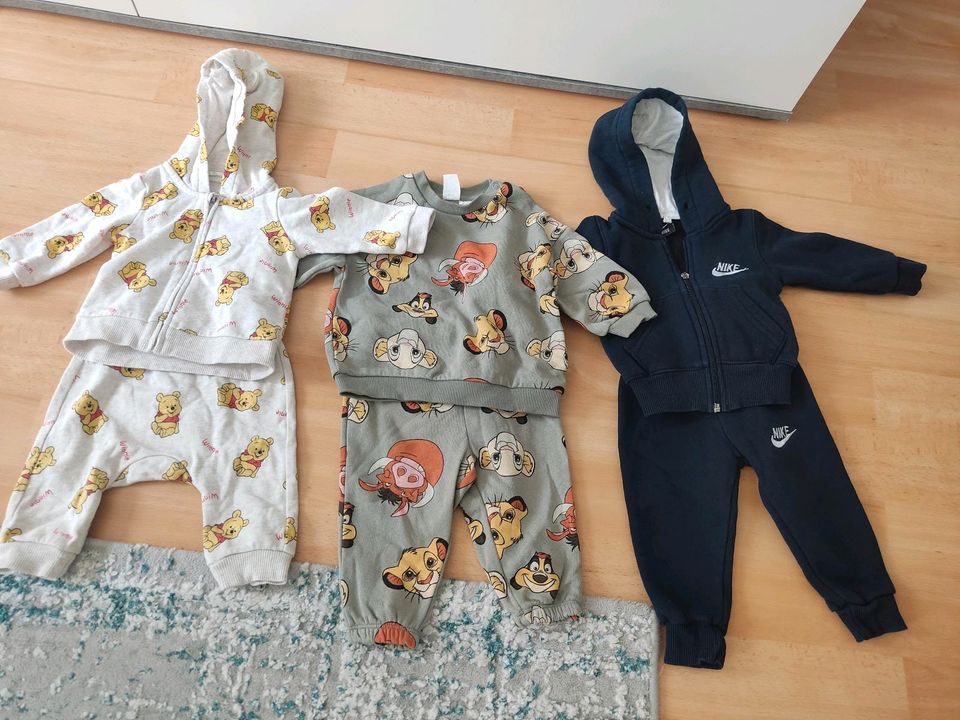 Baby Bekleidung 62/68/74, über 200 Teile in Bergisch Gladbach