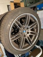 BMW 4x Allwetterreifen/Alufelge 245/40 ZR19 (98Y) Brandenburg - Brieselang Vorschau