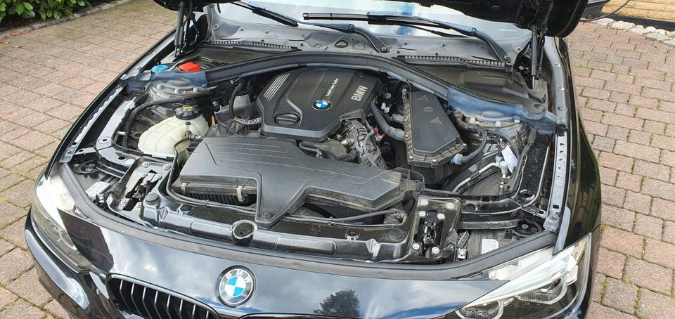 BMW 320d Touring M-Sport*LCI*LED*Leder*HUD*Panor*6WB in Werne