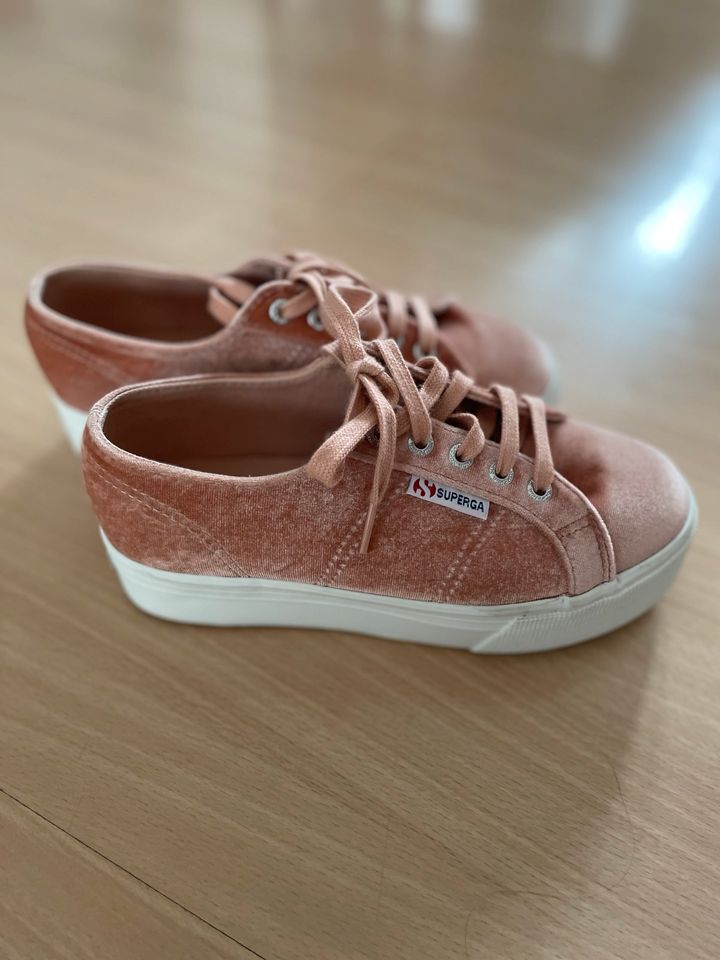 Superga Plateau Samt Peach Gr. 36 neu in Saarbrücken