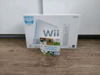 Nintendo Wii Konsole in OVP mit Wii Sports Dithmarschen - Heide Vorschau
