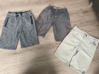 Paket kurze Hosen Shorts Gr.146/152 Nordrhein-Westfalen - Lemgo Vorschau