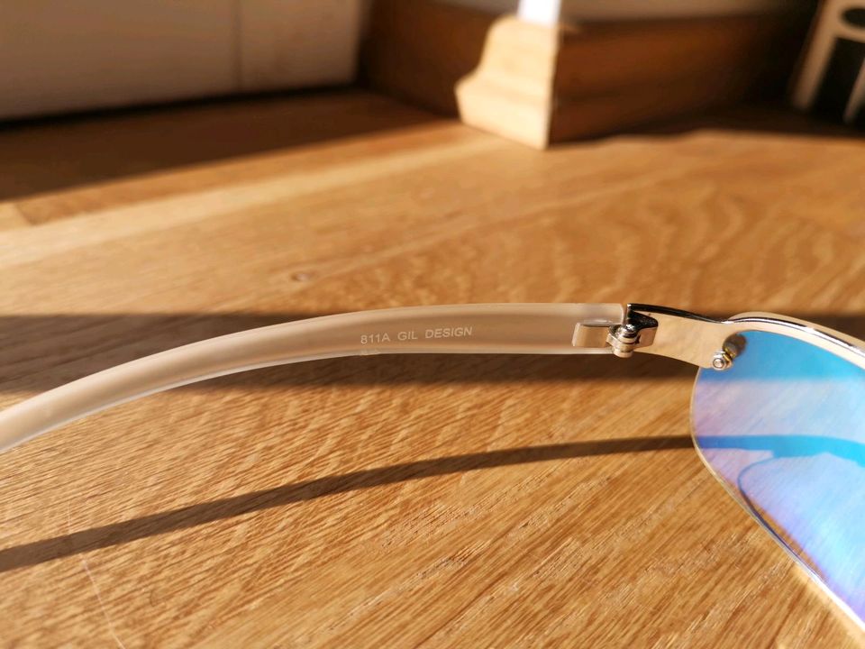 Gil Design Sonnenbrille  / Größe 53-17 / Matte white Gläser blue in Düsseldorf