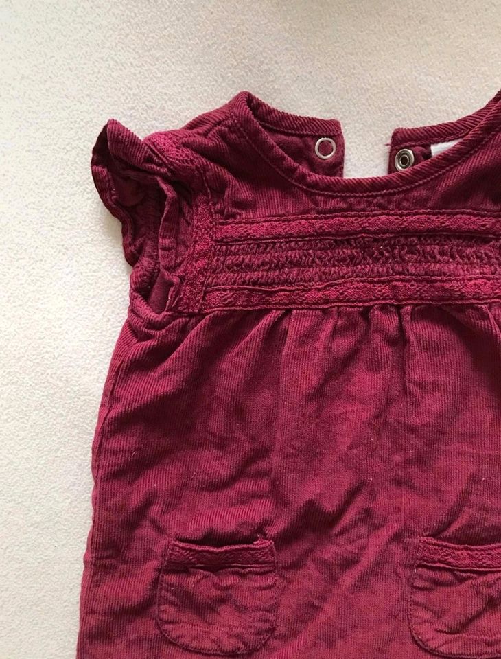 NEU Verspielter Baby Girl Einteiler Onesie berry burgund rot 50 in Berlin