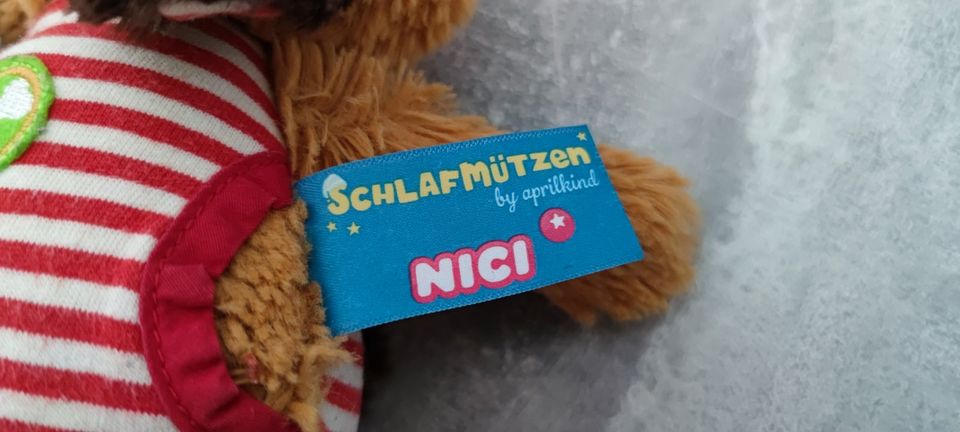 Nici Schlafmütze Hund - ca.22 cm  - unbespielt in Garbsen