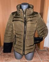 Marken Bekleidung Jacken Jack Wolfskin Esprit Miss Sixty Gr.34/36 Niedersachsen - Seelze Vorschau