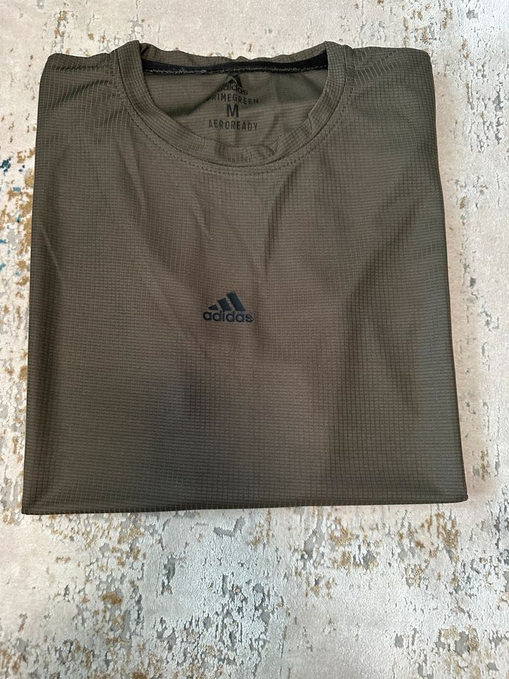 Adidas Herren T-Shirt /Trikot/Traningsshirt /Neu Unbenutzt Gr;M in Duisburg