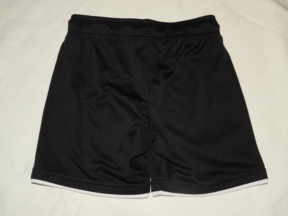 Deutschland Sporthose Shorts Gr. 110 / 116 von H&M in Berlin