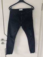 Jeans mit Löchern von Bershka Duisburg - Homberg/Ruhrort/Baerl Vorschau