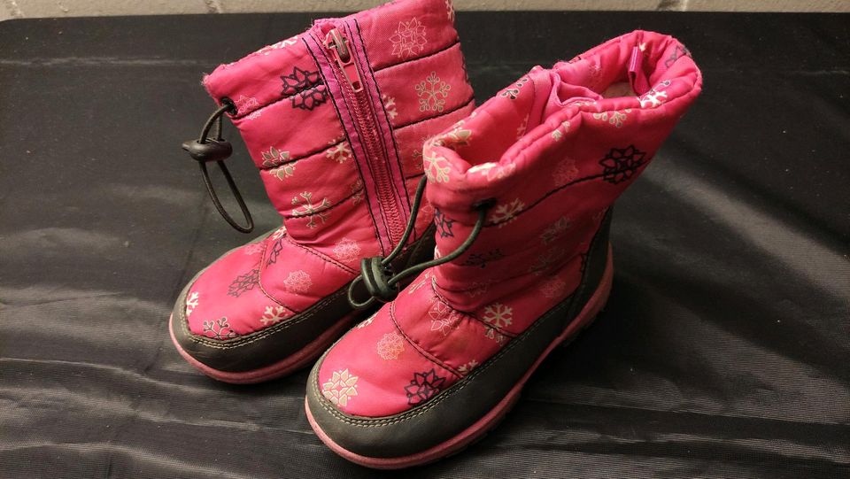 Kinderschuhe Winterstiefel Gummistiefel  Größen: 23, 24, 25 in Aachen