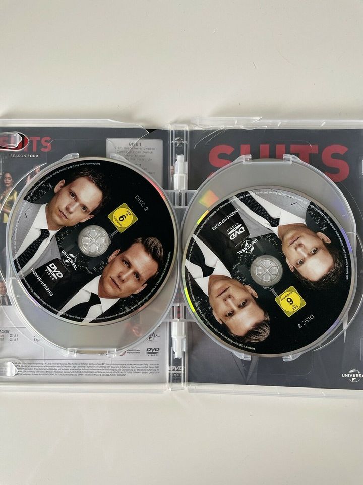 DVD Suits Staffel 4 Season 4 deutsch englisch Serie in Widdern