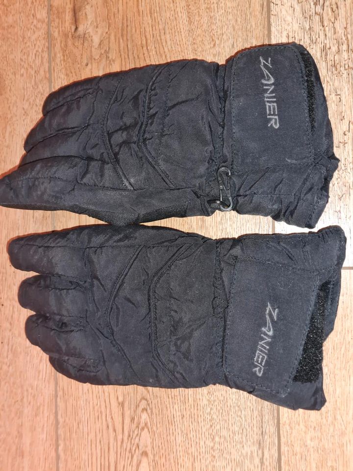 Specialized MTB Jacke Gr.L & Kappe Mütze Zainer Handschuhe in Winsen (Luhe)