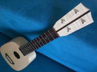 BRÜKO Ahorn Ukulele (pineapple, sopran longneck) Bayern - Estenfeld Vorschau