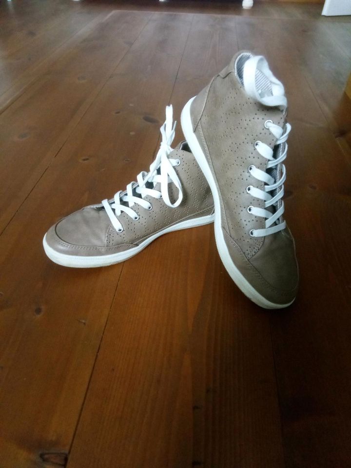 Schuhe Sneaker Größe 40 in Arnstadt