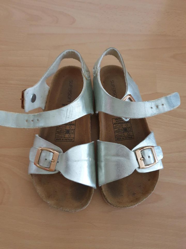 Sandalen/ Schuhe/ Sommerschuhe in Waldbronn