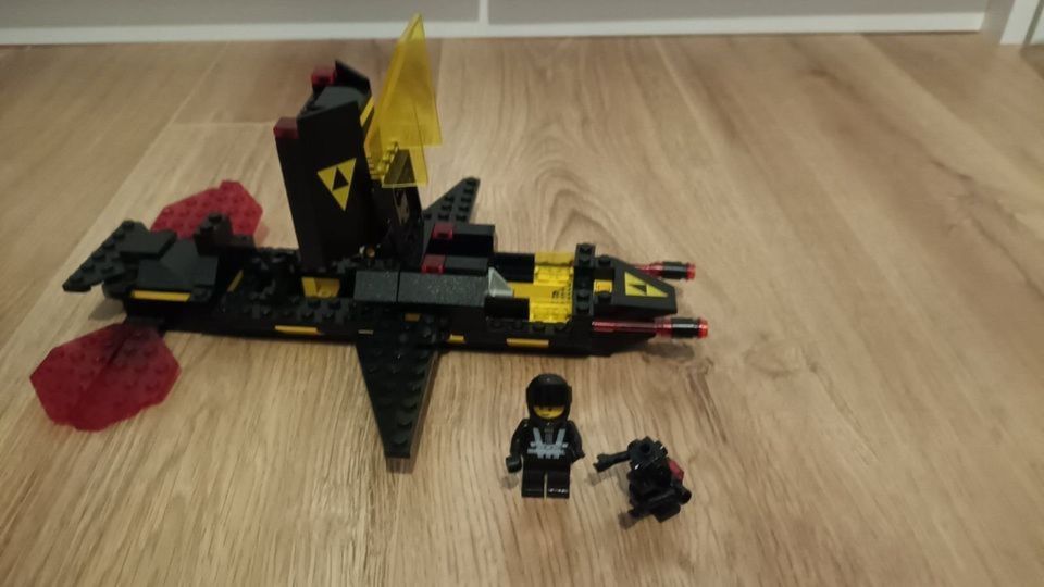 Lego Space Blacktron Invader Nr. 6894 Komplett in Büchen