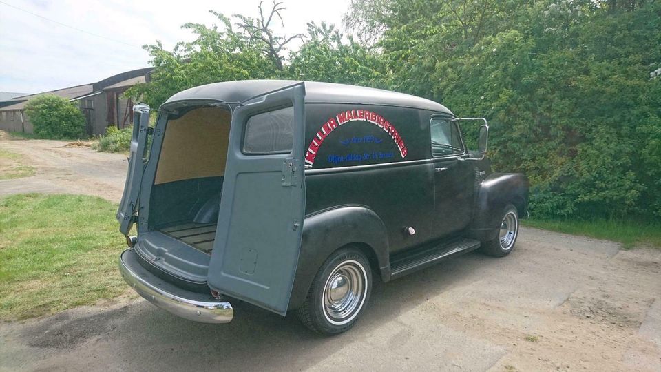 Chevrolet 3100 1/2 ton Panel Van in Bremen