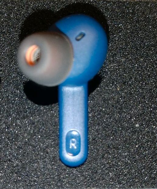JBL Tune 230 NC, InEar, Bluetooth, blau nur die rechte Seite. in Karben