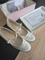 Braut Schuhe White Satin  Größe 40 Niedersachsen - Apen Vorschau