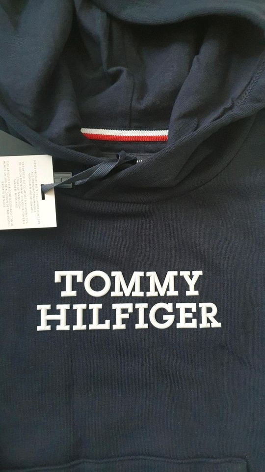 Tommy hilfiger in gr 104 in Rhede