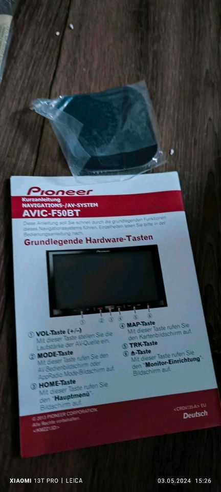 Pioneer Avic F50 BT Doppel DIN DVD Navi in Ihlow