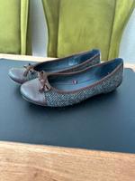 TOMMY HILFIGER Echtleder Schuhe Ballerinas Stoff Sachsen - Markkleeberg Vorschau