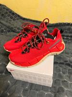 Reebok Zig Kinetica II *La Casa De Papel *Limited Thüringen - Kindelbrück Vorschau