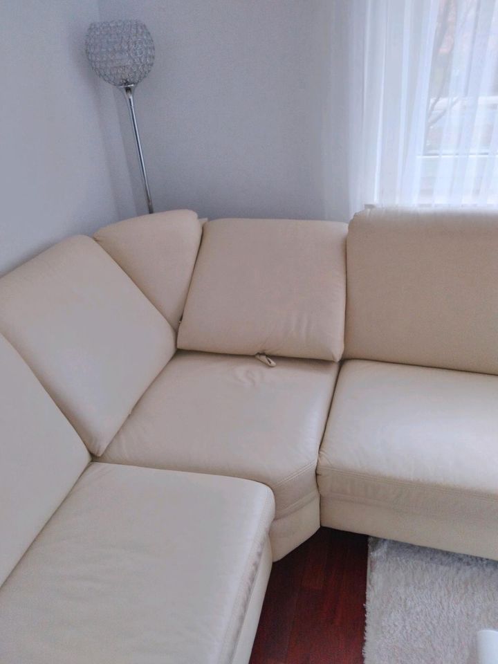 Neuwertig!! Echter Leder Sofa mit Bettfunktion in München