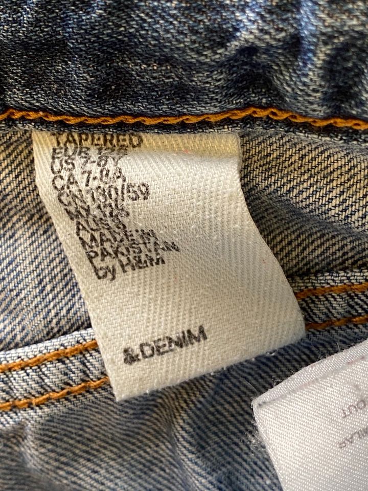 H&M Denim Jeans Tapered 128 in Bad Dürkheim