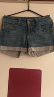 2 vers. H&M &Colors of the World  Jeansshorts Kurze Hosen Gr.34 Sachsen - Hartha Vorschau