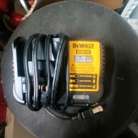 Dewalt Ladegerät DCB112 20V Lithium Ion Schiebeakkus US Stecker Niedersachsen - Lüchow Vorschau