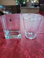 2 Glasvasen eckig und rund beide 14 cm hoch Dresden - Trachau Vorschau