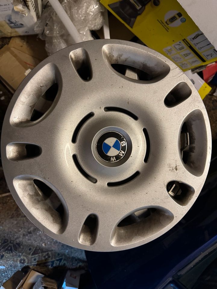 BMW E36 15 Zoll Radkappen 4x in Gütersloh