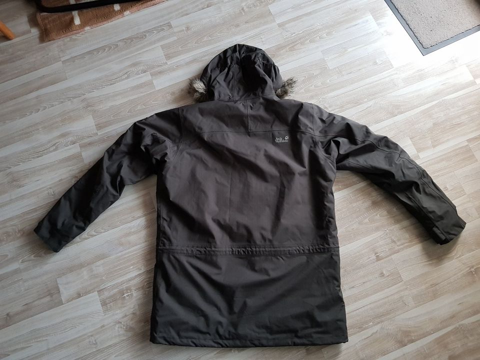 JACK WOLFSKIN XXL Winterkurzmantel Olivegrün in Herne