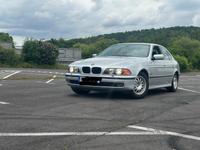BMW 530d 184PS Reifen Neu, Schiebed, Elektr. Sitze Hessen - Bebra Vorschau