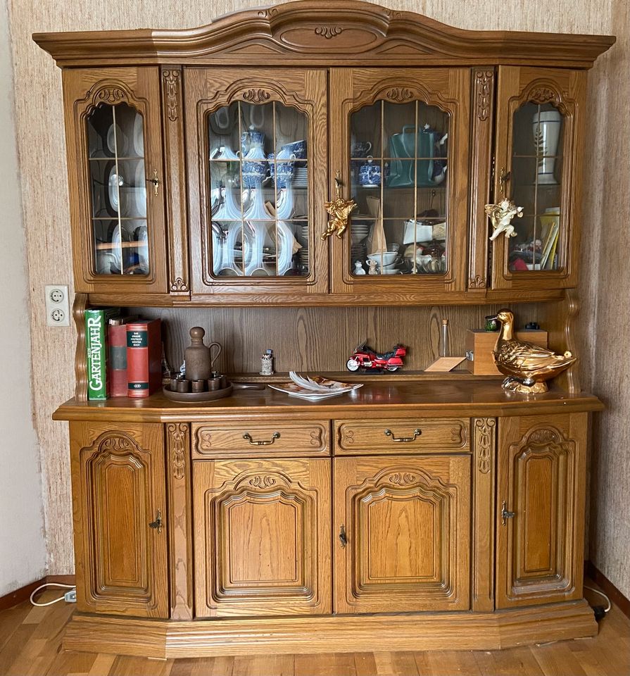 Wohnzimmer- Esszimmerschrank Eiche massiv in Fronreute