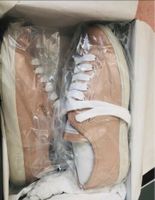 Prada Sneaker Schuhe 38 neu mit Karton Nude 100% original Köln - Mülheim Vorschau