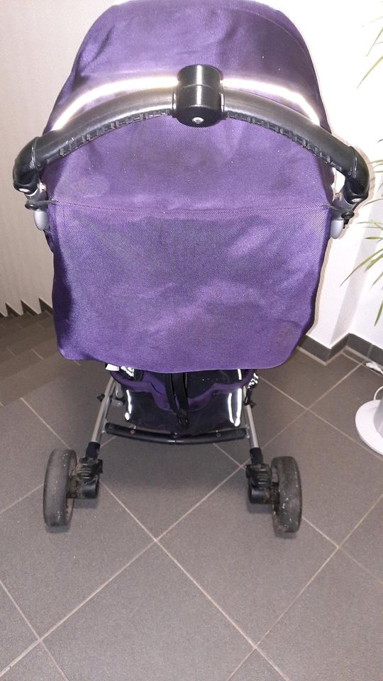 Kinderwagen/ Buggy, reflektierend in Elz