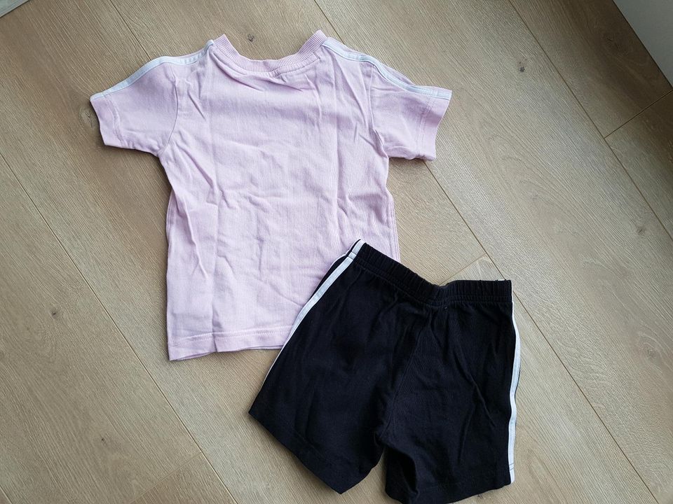 T-Shirt + Shorts Set Gr. 80 ***ADIDAS*** in Herdorf