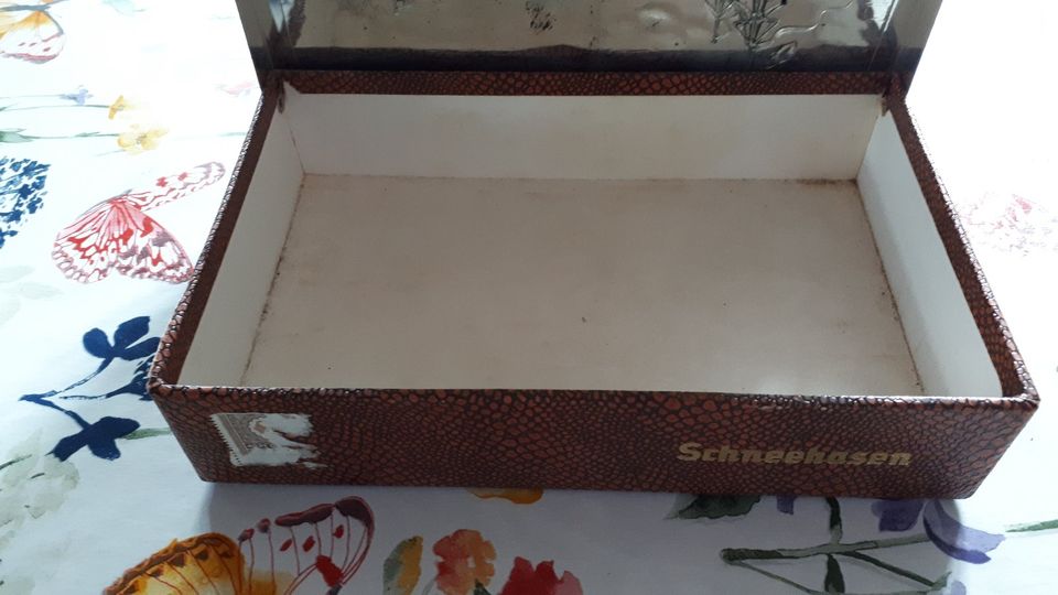 Schneehasen Kiste Metalldeckel Box in Salzwedel