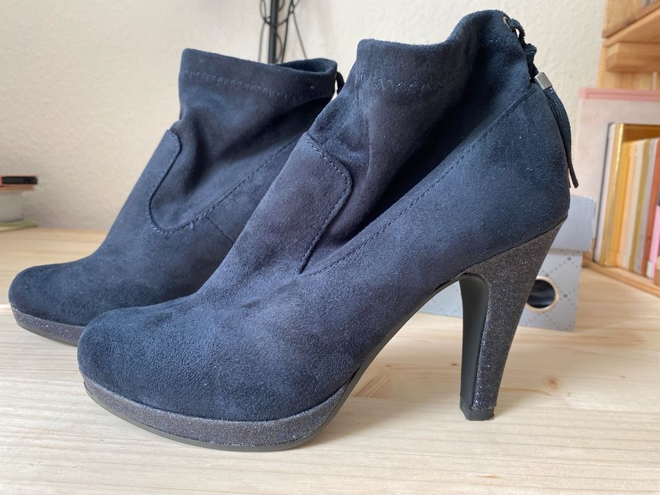 Marco Tozzi Stiefelette blau/navy in Original Karton in Saarbrücken