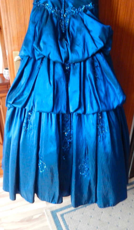 Traumkleid / Ballkleid Blau Gr. 38 / Hochzeit / Ball / Prinzessin in Horneburg