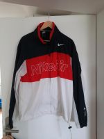 NIKE AIR WINDJACKE NEUWERTIG Hessen - Kelsterbach Vorschau