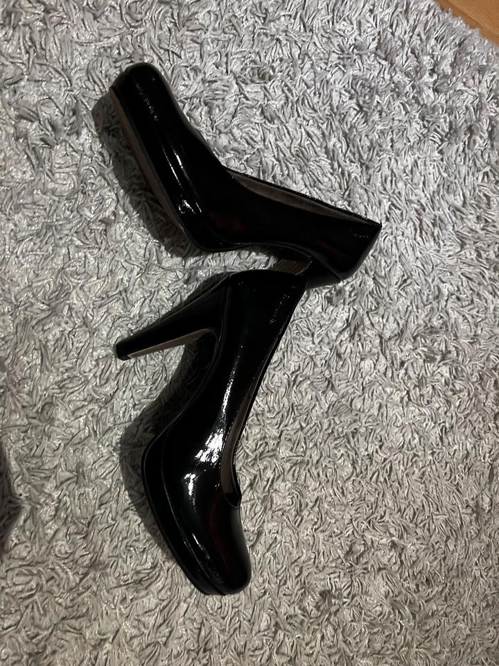 Neue Pumps Tamaris lack schwarz Gr. 40 inkl. Ersatzbeläge in Varel