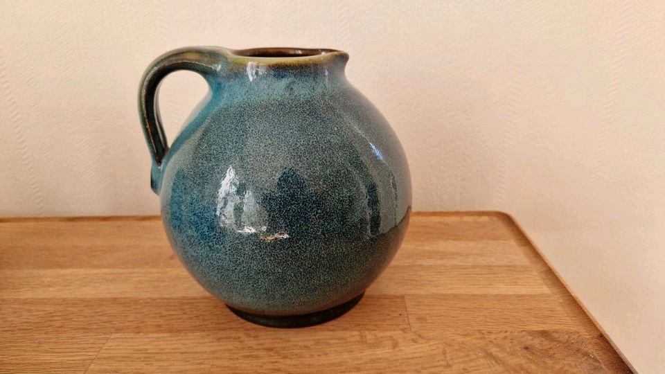 Vintage Krug Henkelvase handgefertigte Keramik blau glasiert in Friedrichshafen