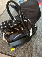 Maxi Cosi mit Isofix Adapter und Sonnenschutz Sachsen - Pausa/Vogtland Vorschau