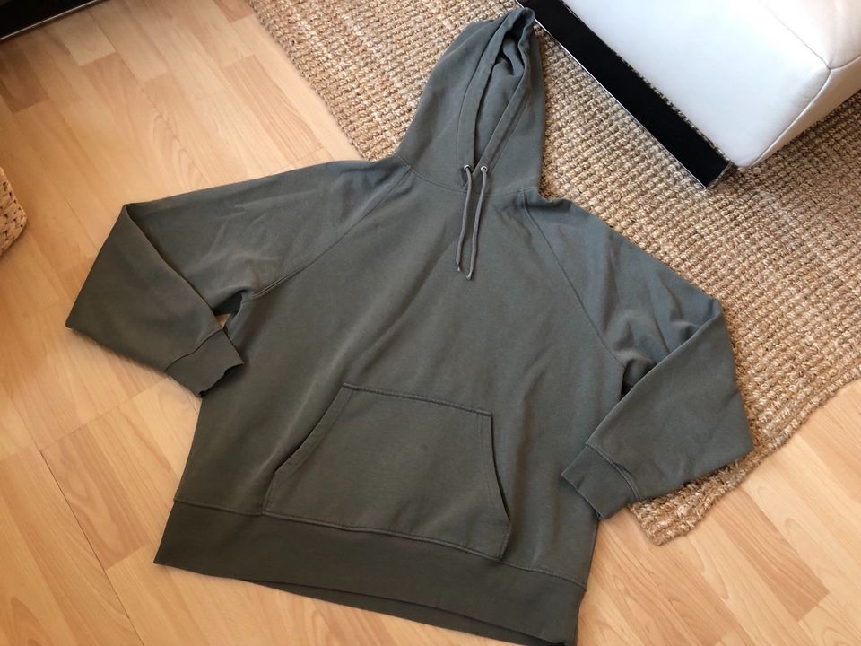 H&M Divided Hoodie Kapuzenpullover ❤️ M ❤️ Olivgrün in Hünxe