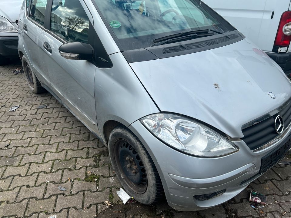 Mercedes A180 Lichtmaschine defekt in Berlin